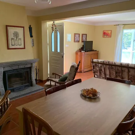 Quinta Da Ponte منزل ريفي *